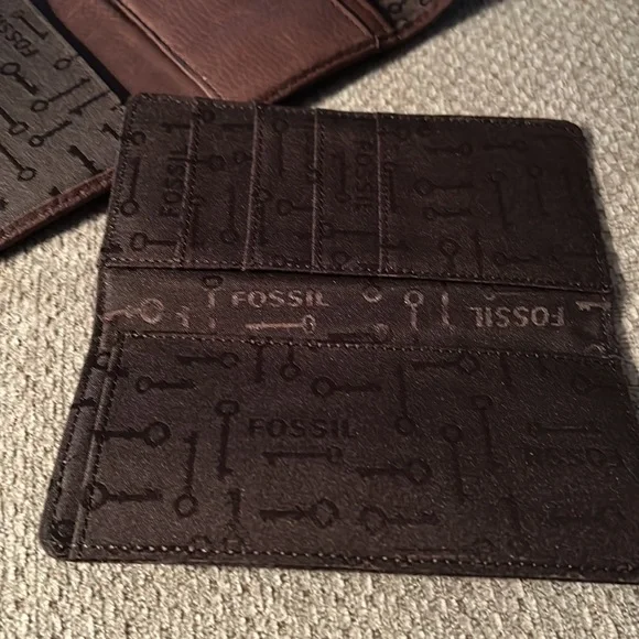 Fossil Brown Leather Trifold Wallet - Picture 3 of 4